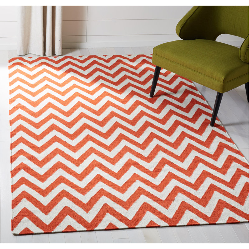 Rodgers Hand Woven Flat Weave Wool/Cotton Chevron Rug in Red/Ivory, Rectangle 5' x 8'