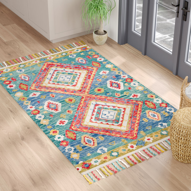 Vahakn Hand Tufted Wool Southwestern Rug, Rectangle 3' x 5'