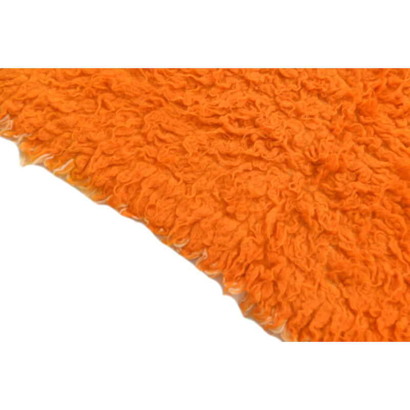 Tapis orange rectangulaire 2 pi 2 po x 4 pi 1 po