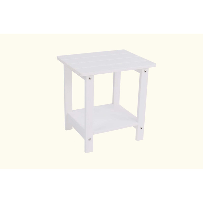 Une table d'appoint en bois imitation bois texturé, simple mais avec une texture riche, avec un petit plateau de table et convient aux pique-niques en plein air