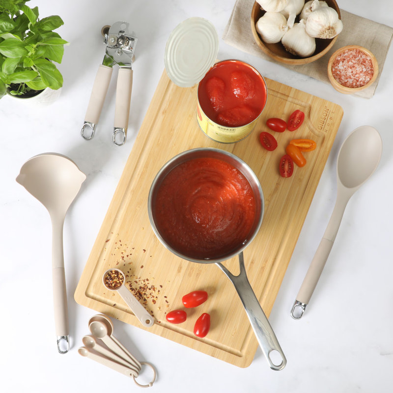 Ensemble de gadgets et d'outils de cuisine 20 pièces Gibson Home - Ustensiles de cuisine en nylon avec spatules, louche, écumoire, cuillères de service, tasses et cuillères à mesurer, ouvre-boîte, éplucheur, cuillère à crème glacée et plus enco