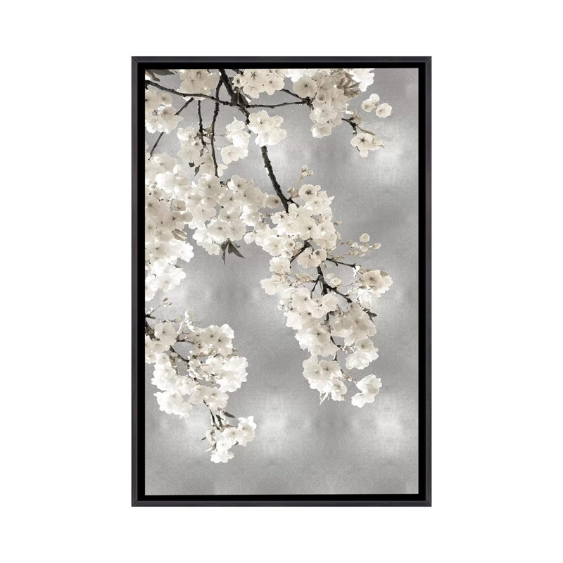 Reproduction d’art, "fleurs blanches sur argent I" par Kate Bennett, Pas de tapis, H 60 po x l 40po x P 1,5 po