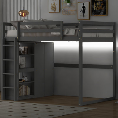 Lit mezzanine double en bois avec garde-robe intégrée et tablettes de rangement