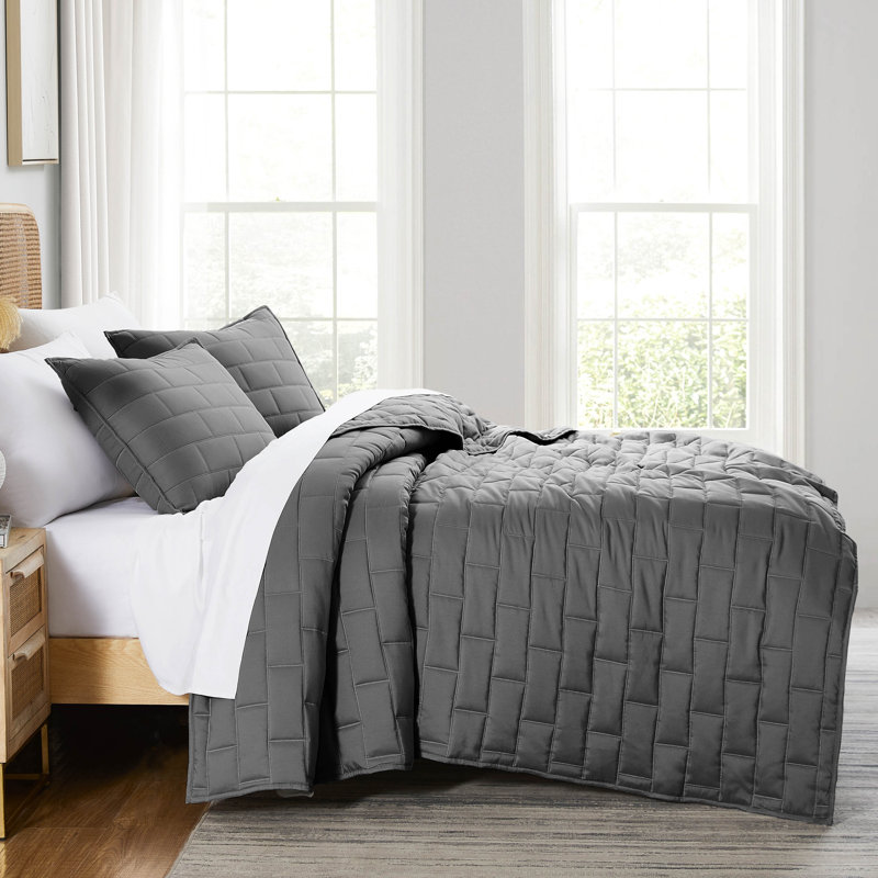 Southshore Fine Linens Brickyard Lightweight Oversized Quilt Set with matching shams, King/Cal. King Quilt + 2 King Shams