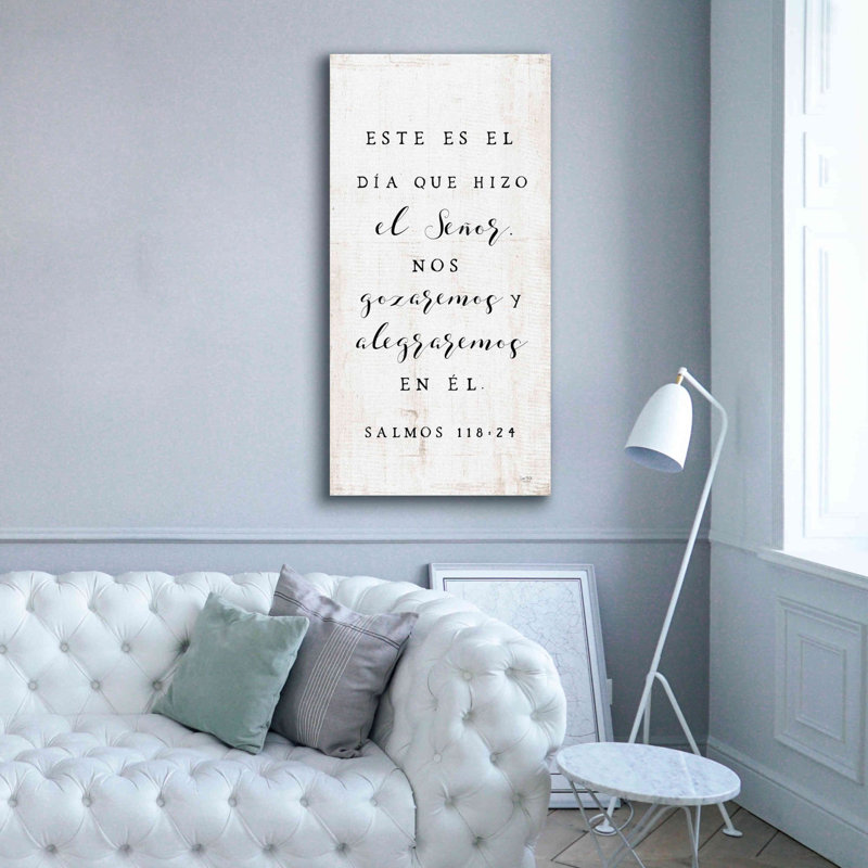 «Psalm 118.24 espagnol» par Lux + Me Designs, estampe numérique sur toile, H 60 po x l 30 po x P 1,5 po