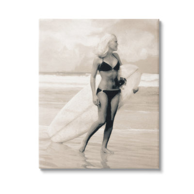 "Surfing Woman On Shore" par Graffitee Studios sur toile