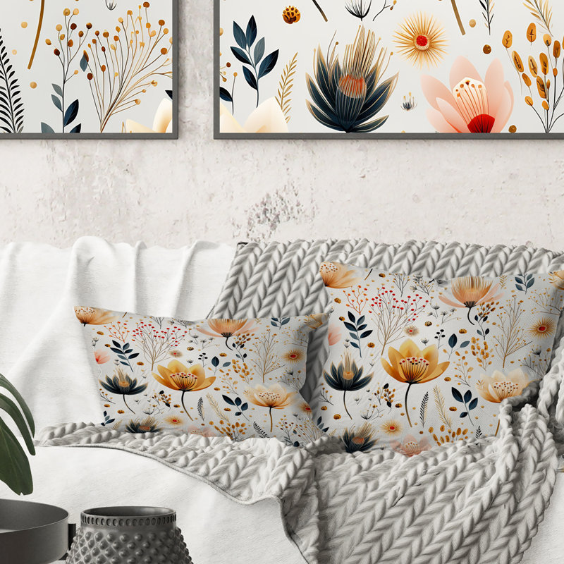 Cottage Elegant Yellow Floral Meadows - coussin à imprimé floral