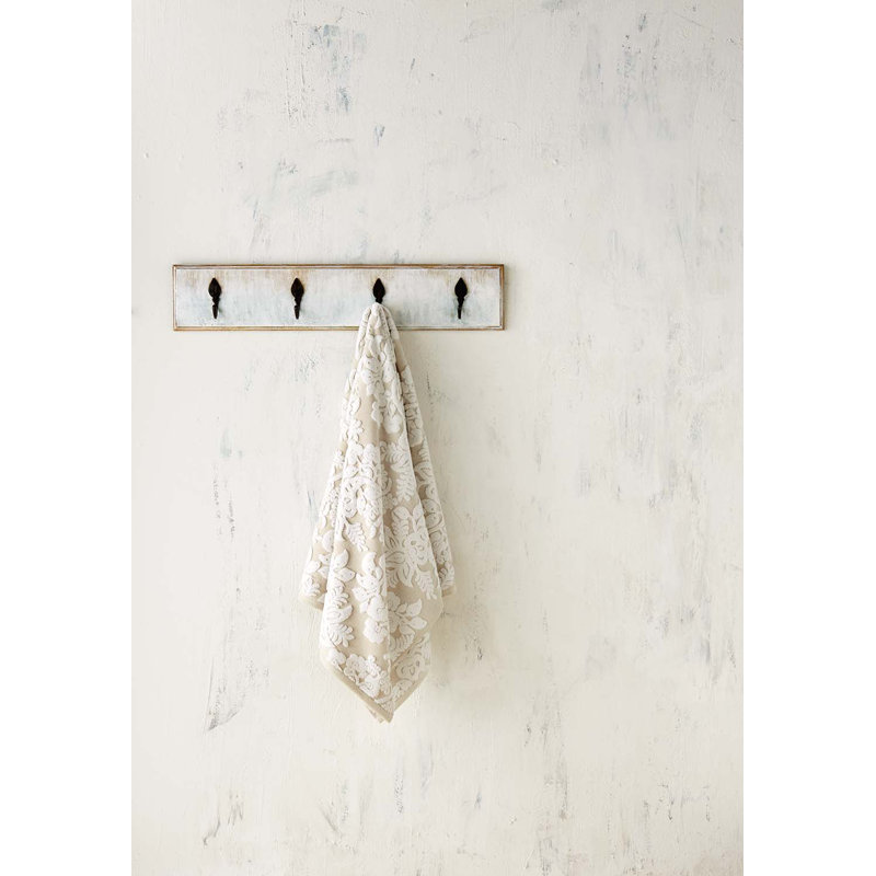 Pasak Jacquard Bath Towel