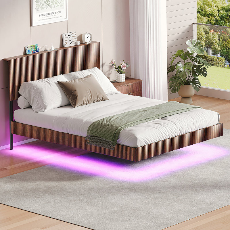 Cadre de lit, lit flottant avec station de charge et lumières DEL