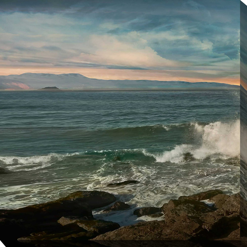 «Malibu Crash 1», reproduction de photo, H 18 po x l 18 po x P 1 po, Toile tendue