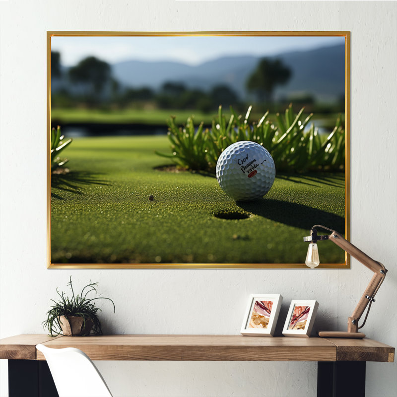 Golf Precision Putt III - impression, H 24 po x l 32 po x P 1 po, Cadre flottant doré