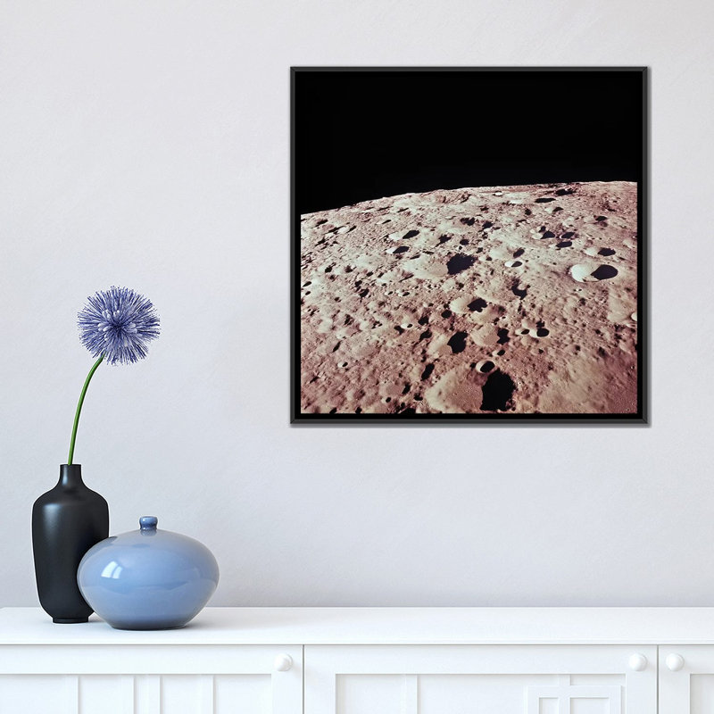 « space photographie iv », reproduction d’impression sur toile tendue, H 18 po x l 18 po x P 1,5 po, Toile avec cadre noir