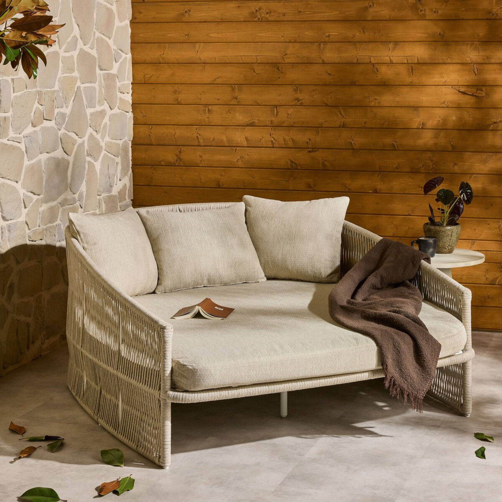 Ailena 61.5'' Wide Rounded Back Wicker Patio Daybed with Cushions, Faye Sand/White