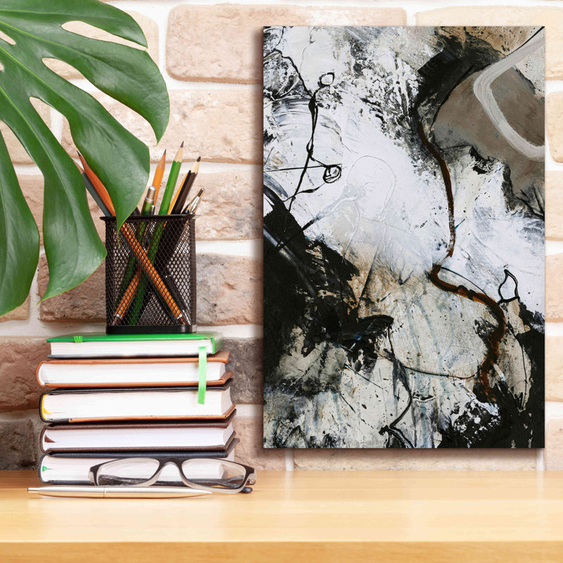 «Black and White 3» par Design Fabrikken, estampe numérique sur toile, H 18 po x l 12 po x P 0,75 po