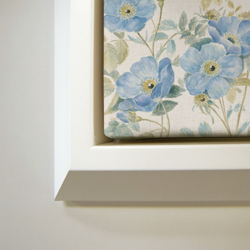 «More Blue Florals» par Lanie Loreth - Impression sur toile, H 24 po x l 24 po, White