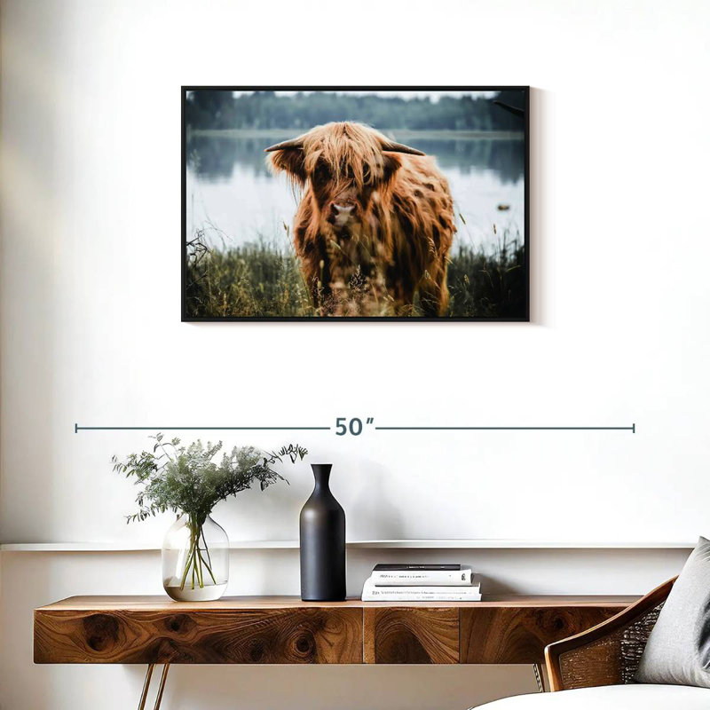 Brampt Lakeside Highland Cow, H 21 po x l 31 po