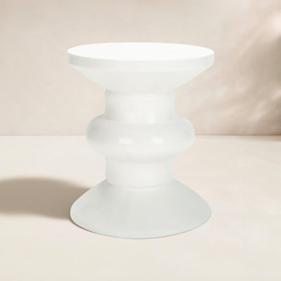 Dali 15.35'' Concrete Outdoor Side Table