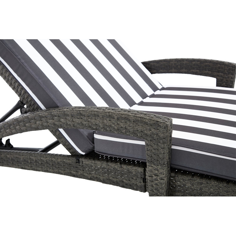 Outdoor Polyethylene (PE) Wicker Chaise Lounge, Patio Single Chaise With Cushions For Backyard/Poolside/Garden