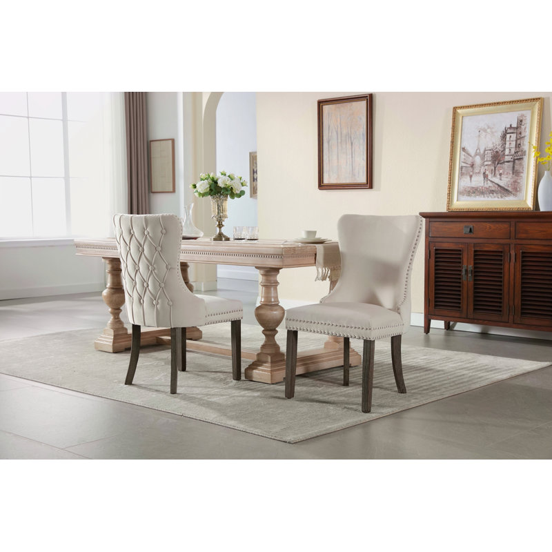 Chaise de salle à manger rembourrée en velours avec pieds cloutés en bois massif, collection Contemporary Nikki
