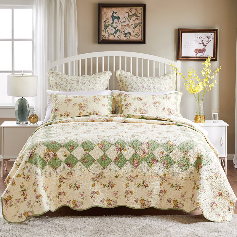 Ivory and Sage Floral Patchwork Cotton Quilt Set, Full