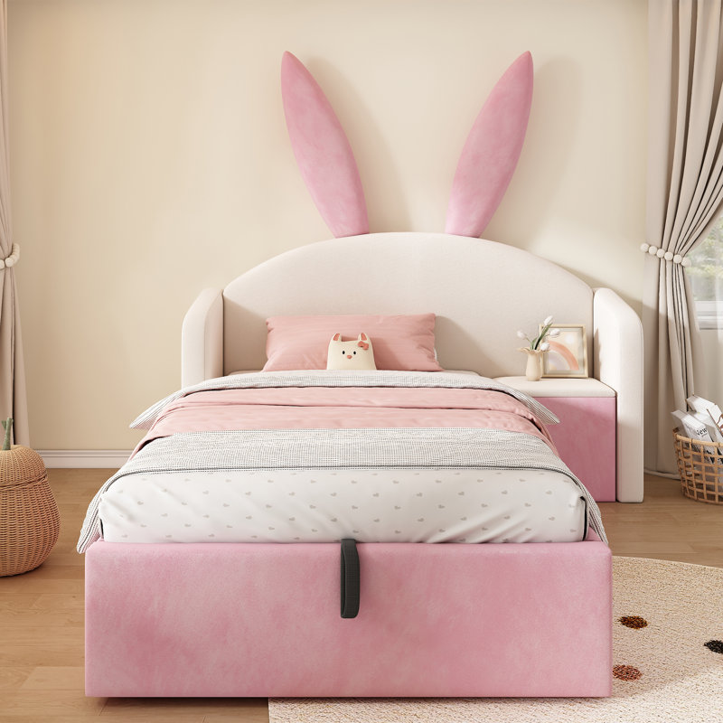 Bed, Beige&Pink