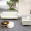 Chaise en velours blanc crème - Style moderne avec canapé à assise très profonde et détails en métal doux au toucher