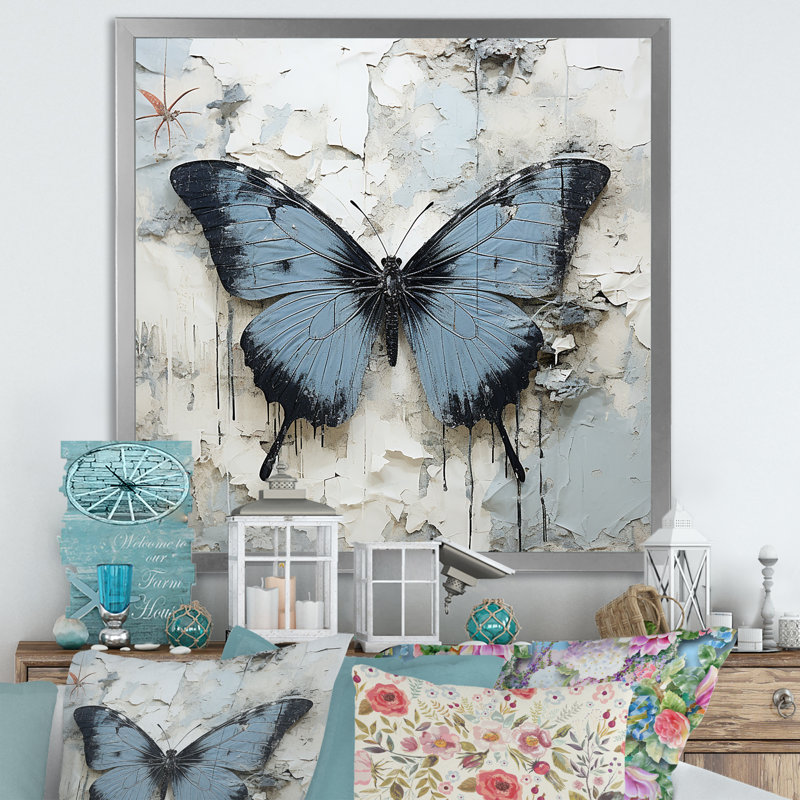 «Urban Butterflies Graffiti Accents», reproduction sur toile papillon, H 36 po x l 36 po x P 1,5 po, Cadre simple argenté
