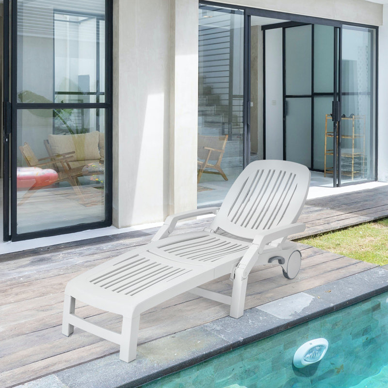 Chaise longue d'extérieur réglable à roulettes Mistry, Blanc