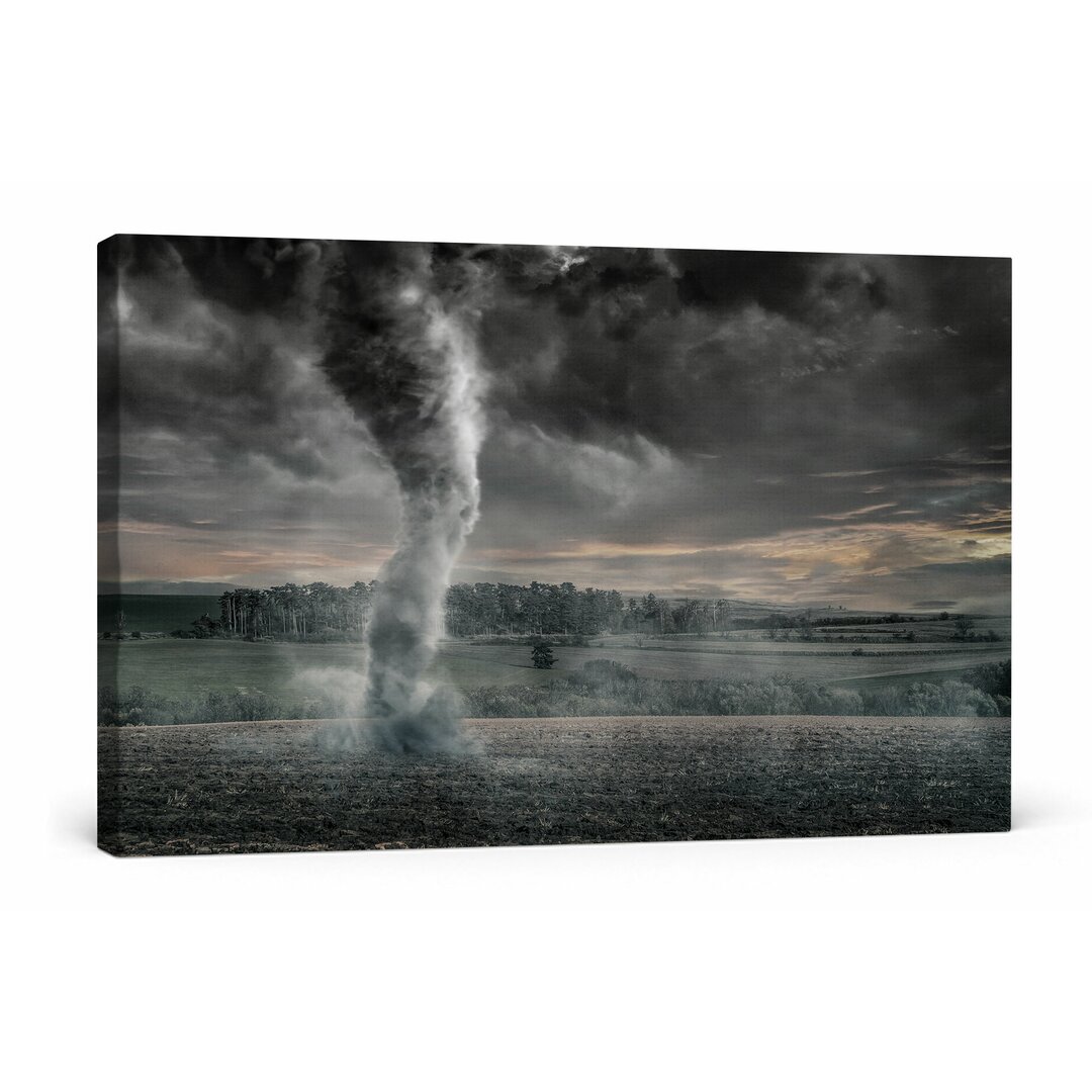 Schwarzer Tornado auf einem Feld Wandkunst auf Leinwand