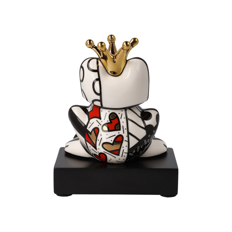Figurines & Sculptures