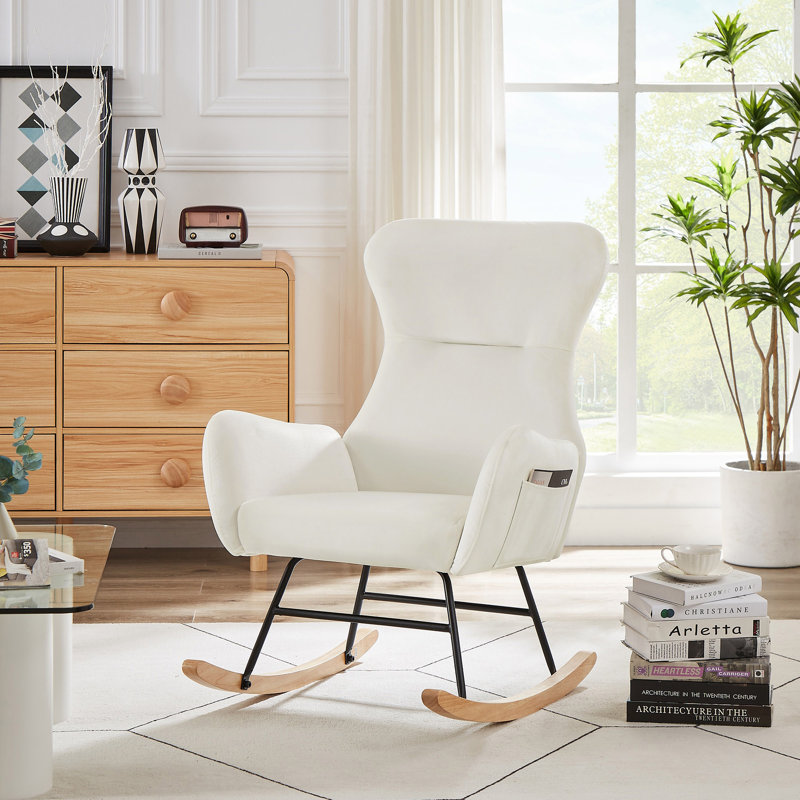 Chaise berçante en velours