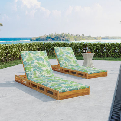 Chaise longue en bois d'acacia avec coussins résistants à l'eau, inclinable réglable pour un confort et un style extérieurs ultimes