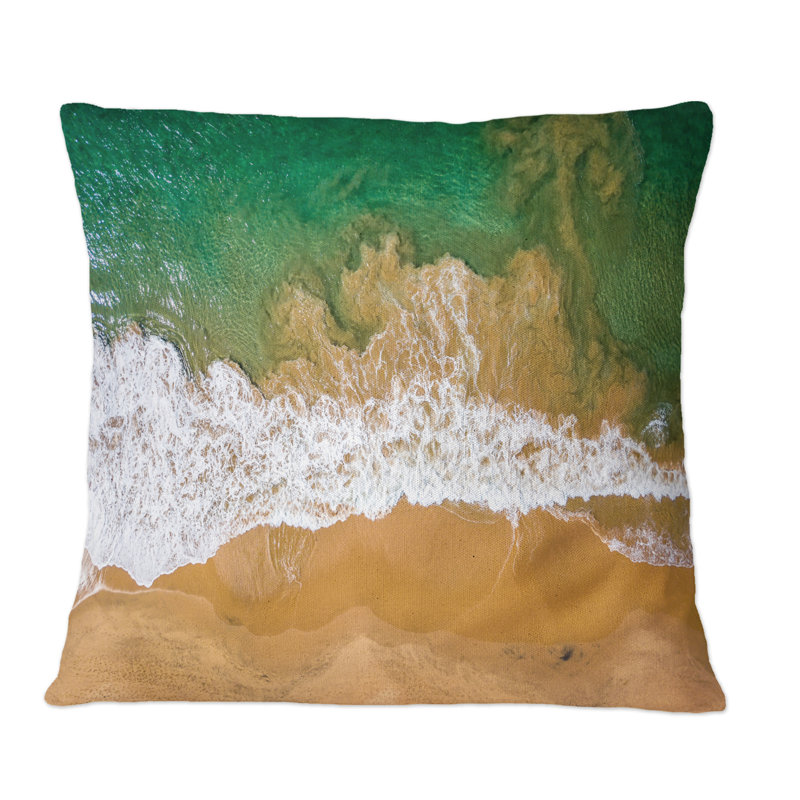Arial View of Ocean Waves Breaking, Coastline II - Coussin décoratif imprimé nautique et côtier, 16 po x 16 po