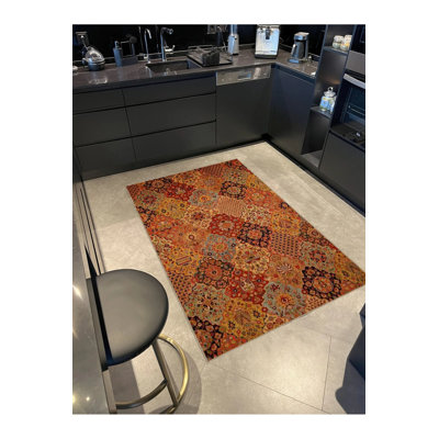 Tapis décoratif traditionnel à motifs traditionnels