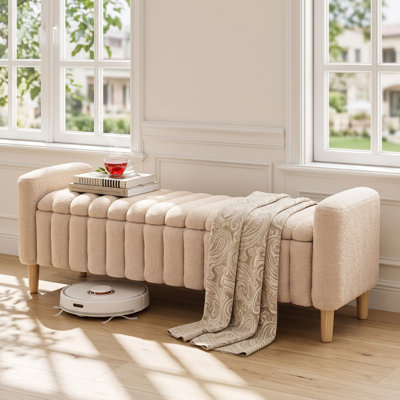 Banc de rangement rembourré à rayures verticales 63 pouces 63 pouces, banc de rangement rabattable avec accoudoirs, pieds robustes en bois d'hévéa, banc décoratif pour le salon de la chambre à coucher