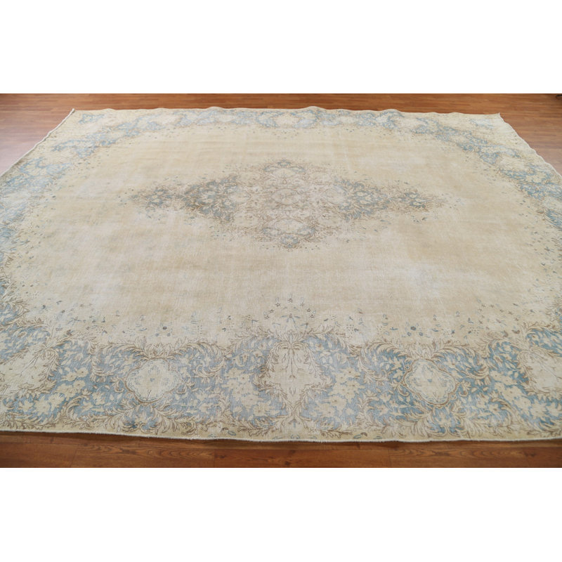 Tapis traditionnel délavé discret 10 x 13