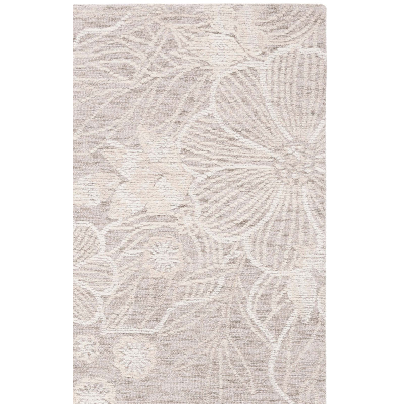Lyelee Hand Tufted Wool/Cotton Floral Rug in Grey/Ivory, Rectangle 4' x 6'
