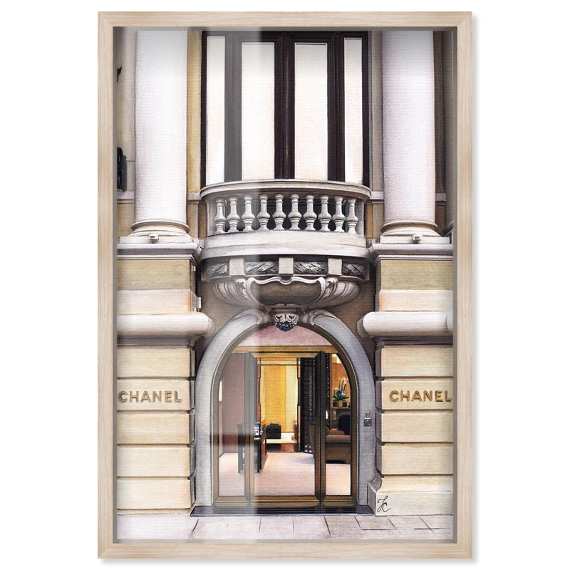 «Doll Memories - Cher Store in Paris» par Art Remedy, Crème, crème, H 55 po x l 37 po
