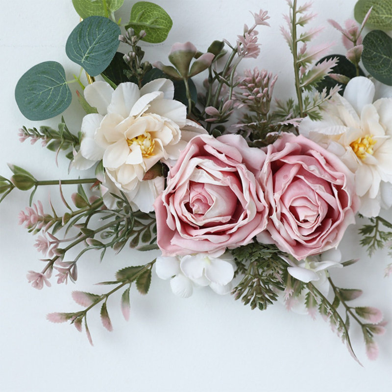 Couronne florale à motif floral avec roses camélia, verdure en plastique