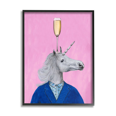 Licorne portant un costume et une coupe de champagne sur fond rose par Coco de Paris - Peinture