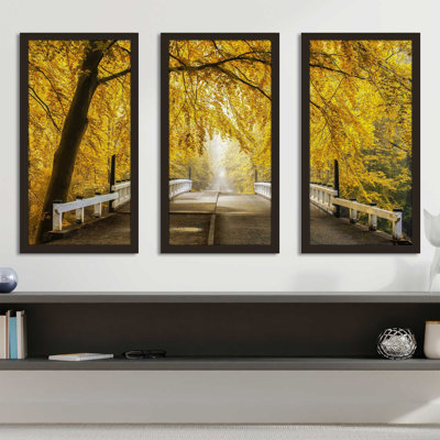 «Bridge to Fall III» par Lars Van De Goor - Photographie de cadre 3 pièces