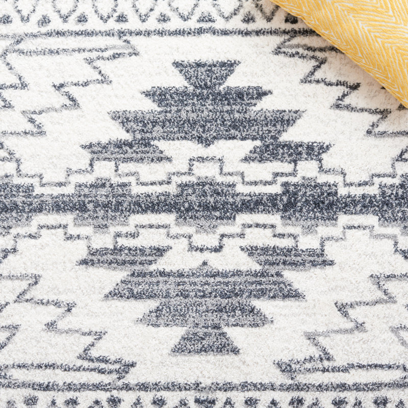 Lowrey Ivory/Gray Rug, Rectangle 5'5" x 7'6"
