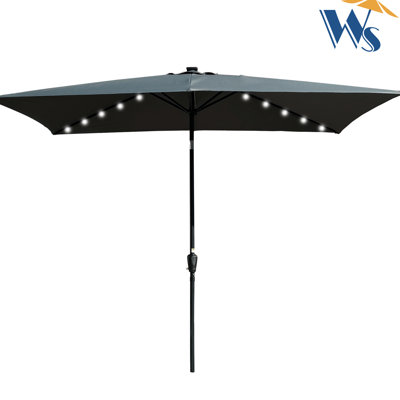 Parasol rectangulaire de 3 m x 2 m avec éclairage solaire à LED. Toile résistante, manivelle et inclinaison faciles. Parfait pour le jardin, la terrasse et la piscine. Mât noir.