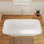 Baignoire profonde autoportante à surface solide de 67 po Fslefay