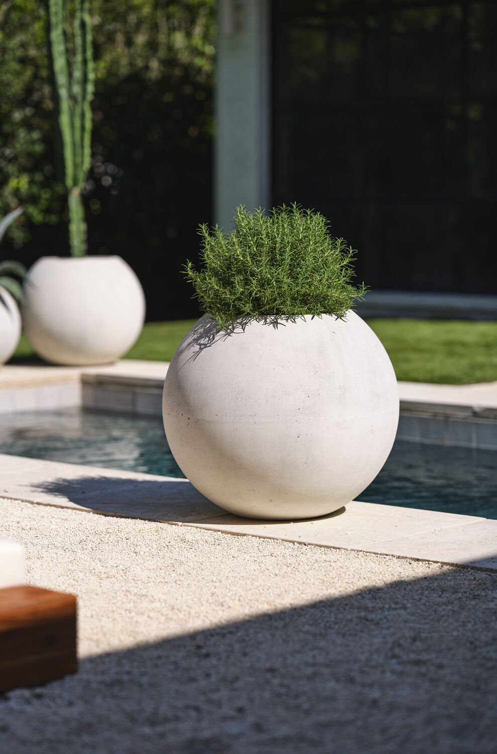 Lotta Pot Planter, 23.25" H x 27.25" W x 27.25" D