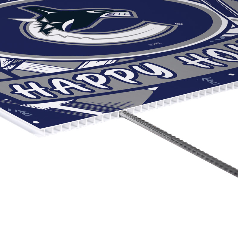 Enseigne de cour Vancouver Canucks, Fêtes