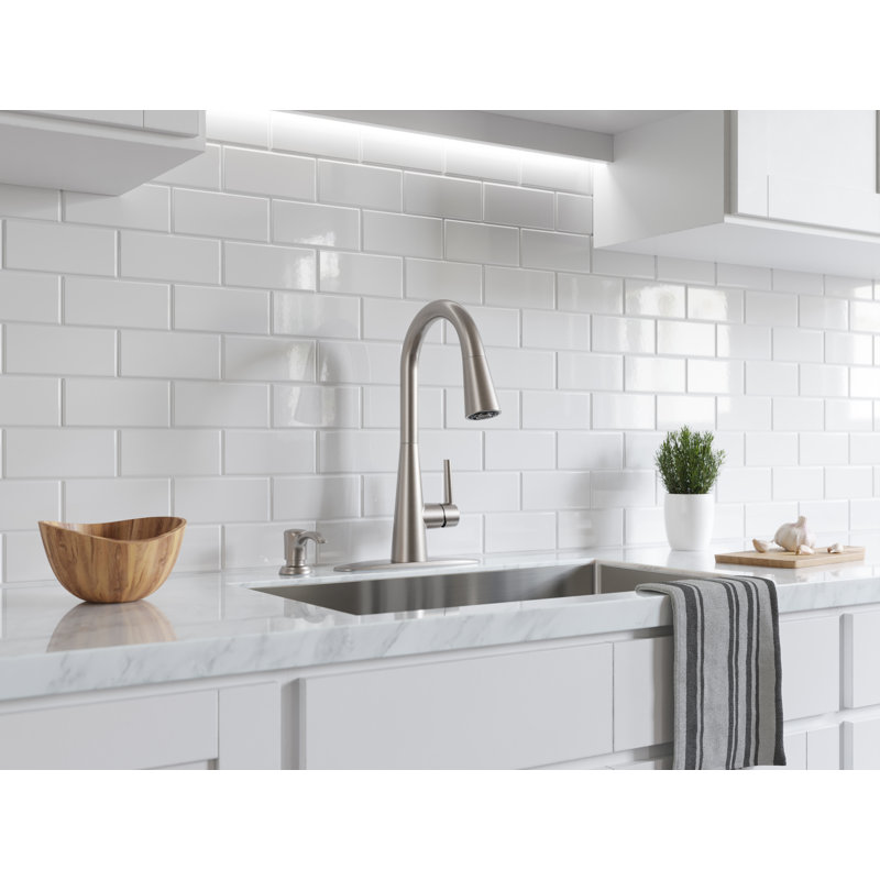 Robinet de cuisine noir à poignée rétractable avec distributeur de savon Pfister Barulli, Acier inoxydable