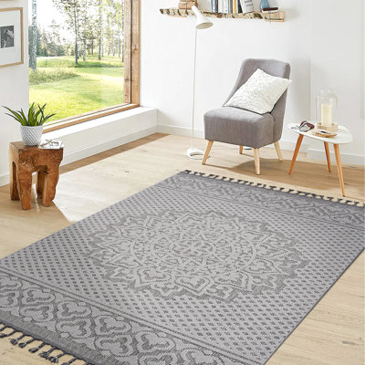 Tapis gris et blanc 5X7