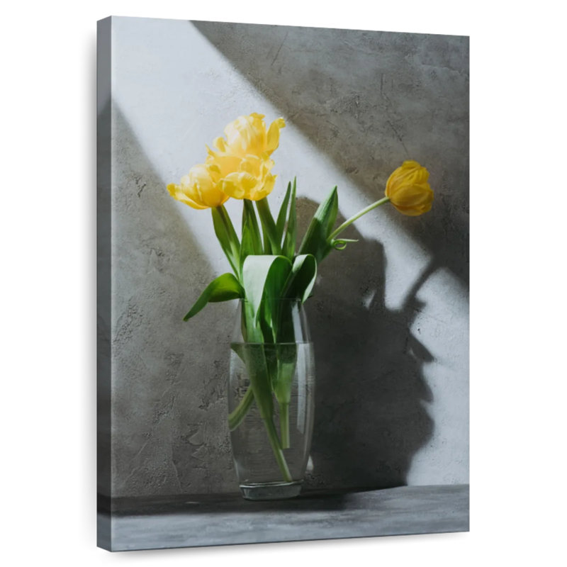Harnek tulipes dans un vase, H 39 po x l 26 po
