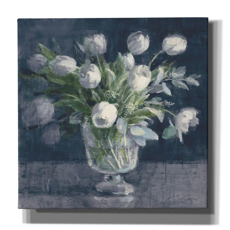 «Serene Tulips Navy» par Danhui Nai, art mural sur toile, H 26 po x l 26 po